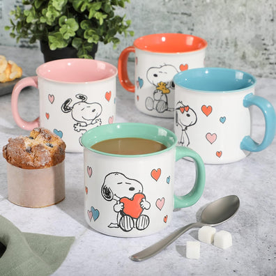 Taza grande Snoopy Corazones
