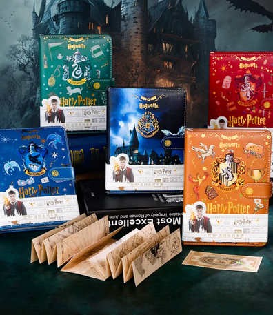 Libreta Harry potter Casas con el mapa del merodeador y stickers