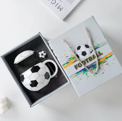 Set Taza Pelota de futbol con tapa y cucharita