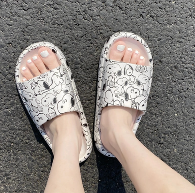 Sandalias, chancletas Snoopy